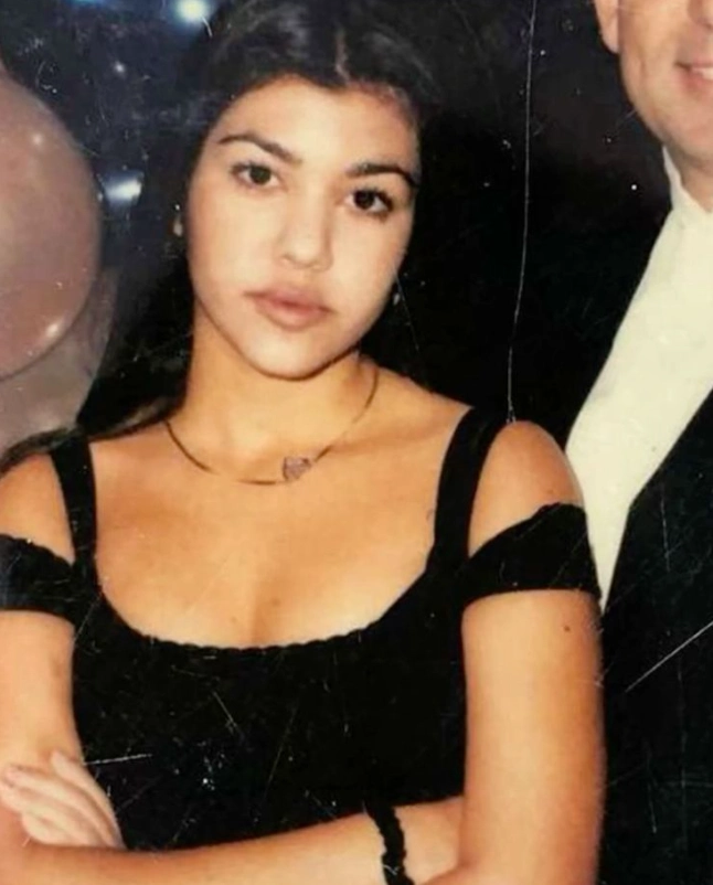 kourtney kardashian in 2000