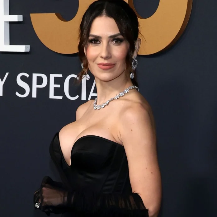 hilaria baldwin после имплантации груди