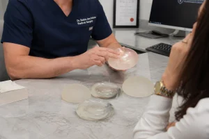 breast implants surface and quality
